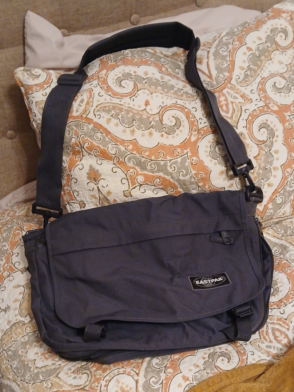 Eastpak Navy Gray Men's Messenger Bag with Adjustable Strap